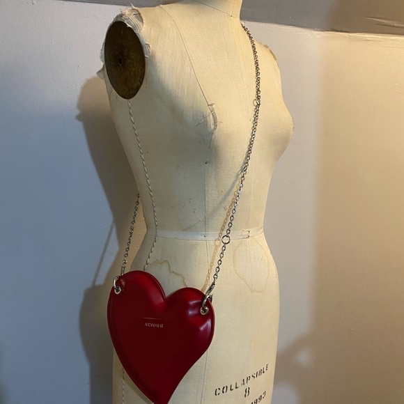 A’Cloud Heart shell heart wristlet/crossbody/bagcharm - Picture 5 of 7